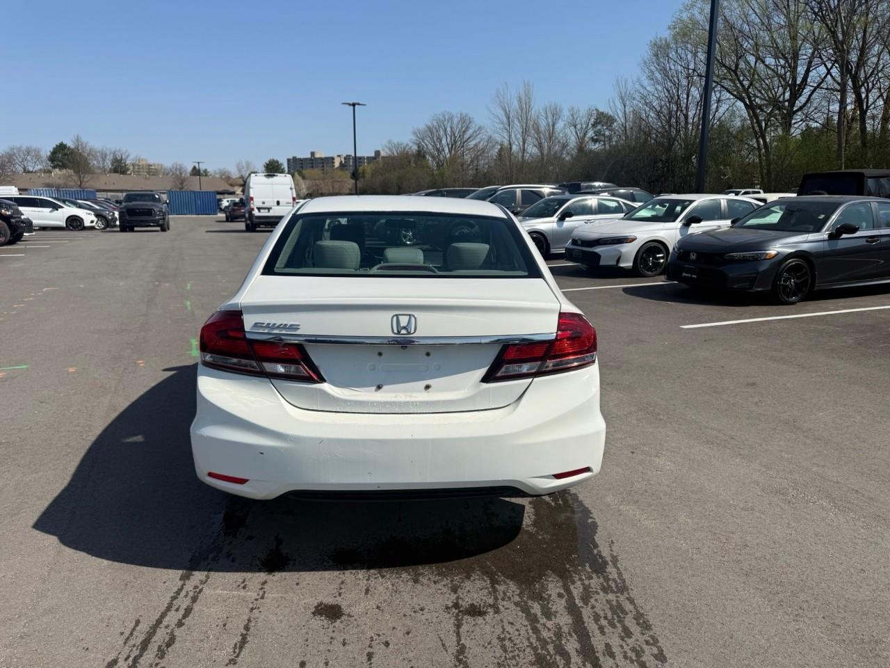 2015 Honda Civic LX (M5) 4dr Sedan Photo