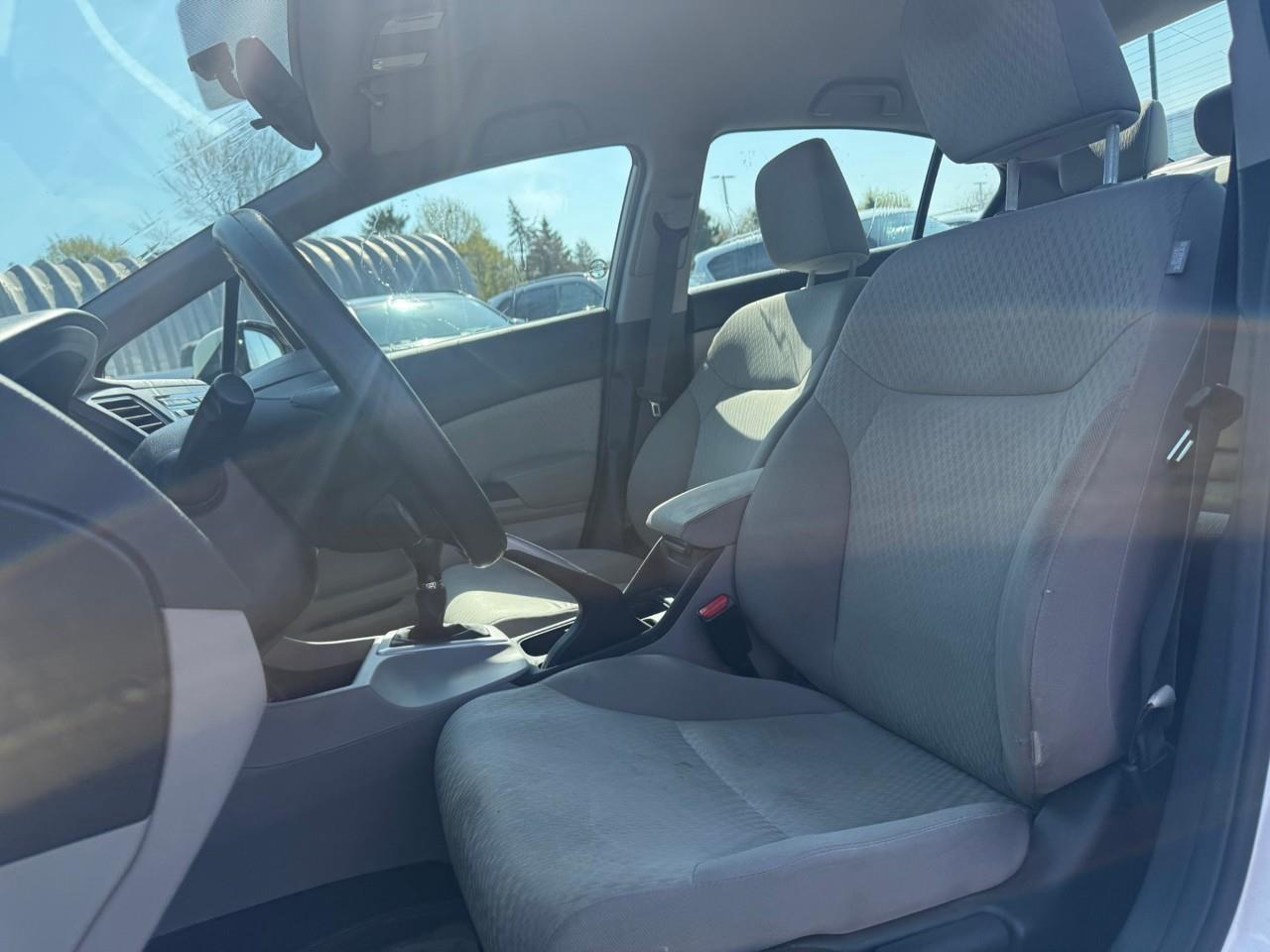 2015 Honda Civic LX (M5) 4dr Sedan Photo