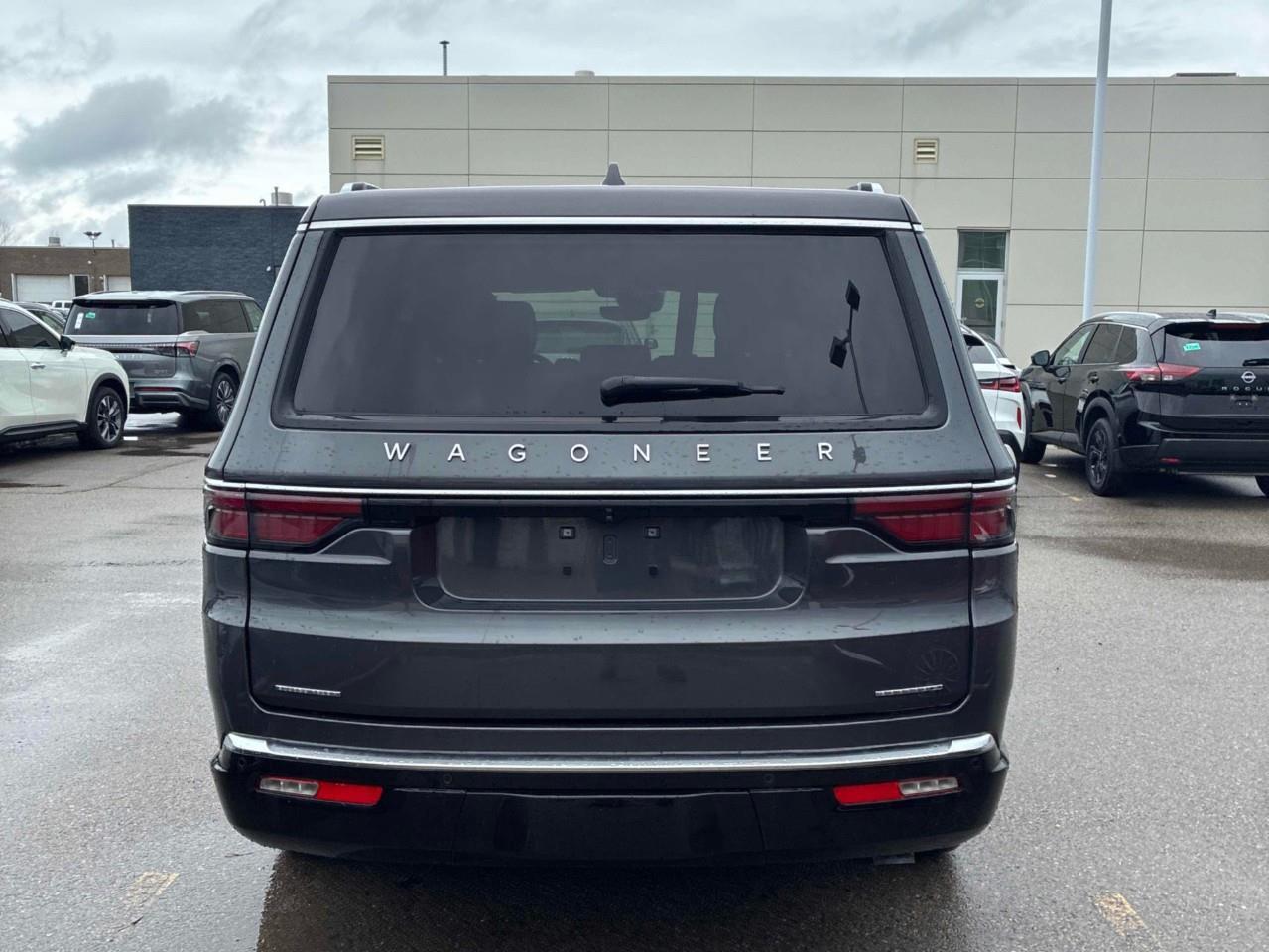 2022 Jeep Wagoneer Series III 4dr 4x4 Photo