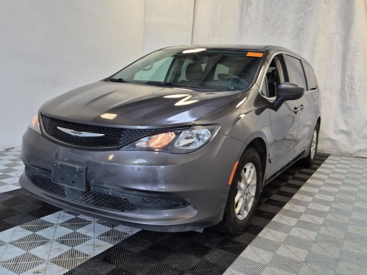 2023 Chrysler Grand Caravan SXT Front-Wheel Drive Passenger Van Photo0