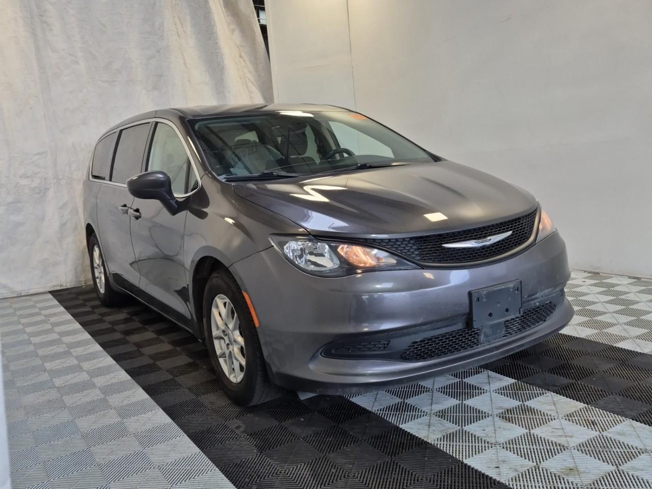 2023 Chrysler Grand Caravan SXT Front-Wheel Drive Passenger Van Photo