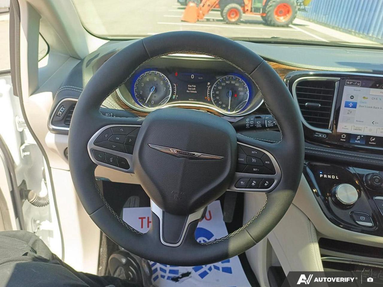 2024 Chrysler Pacifica Limited Front-Wheel Drive Passenger Van Photo