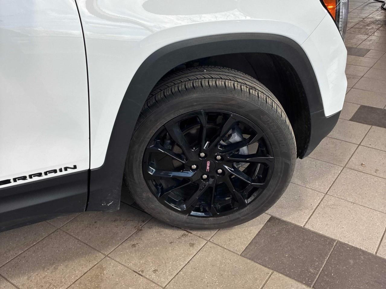 2024 GMC Terrain SLE 4dr All-Wheel Drive Photo