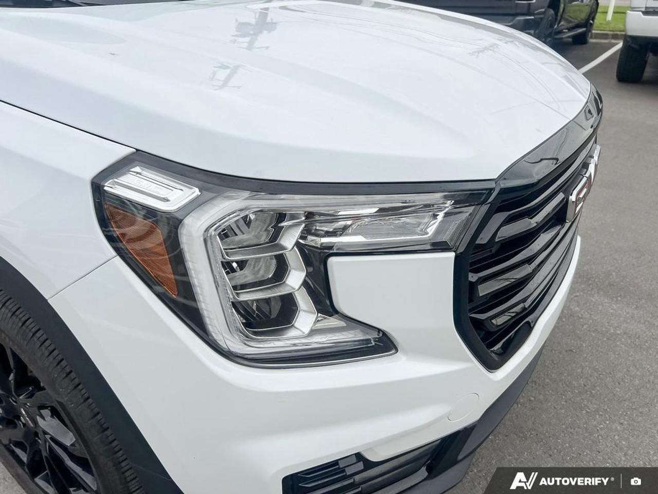 2024 GMC Terrain SLE 4dr All-Wheel Drive Photo