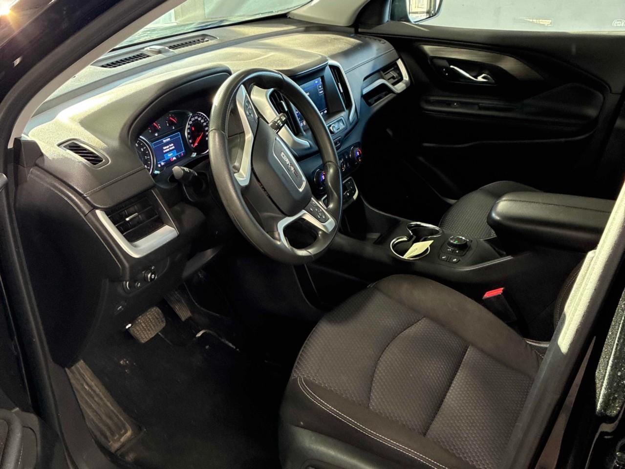 2024 GMC Terrain SLE 4dr All-Wheel Drive Photo