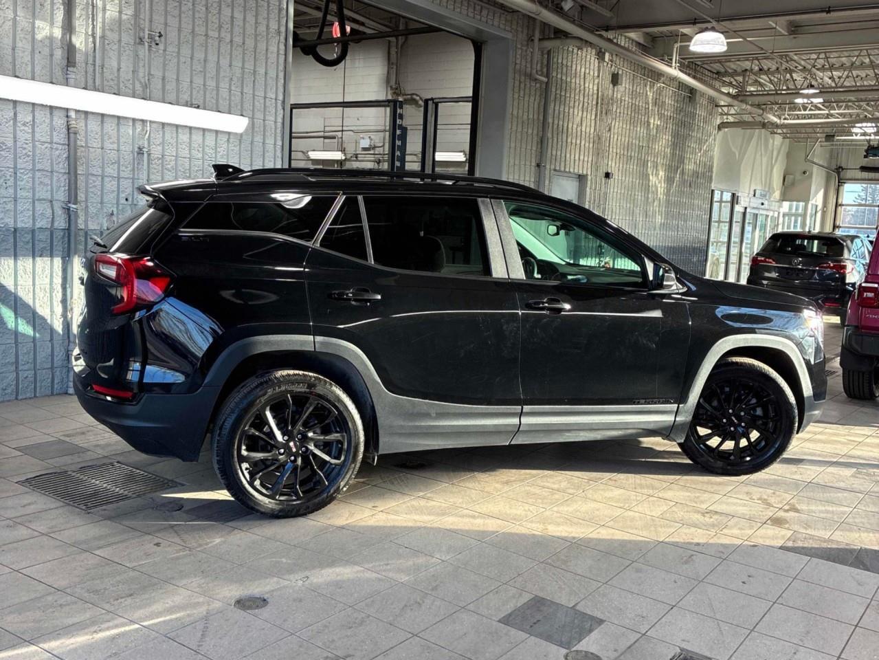 2024 GMC Terrain SLE 4dr All-Wheel Drive Photo3