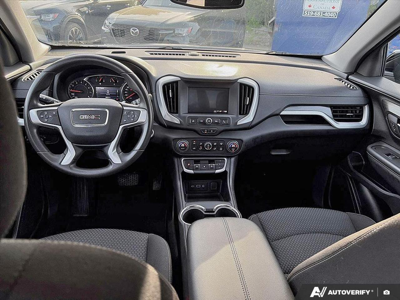 2024 GMC Terrain SLE 4dr All-Wheel Drive Photo