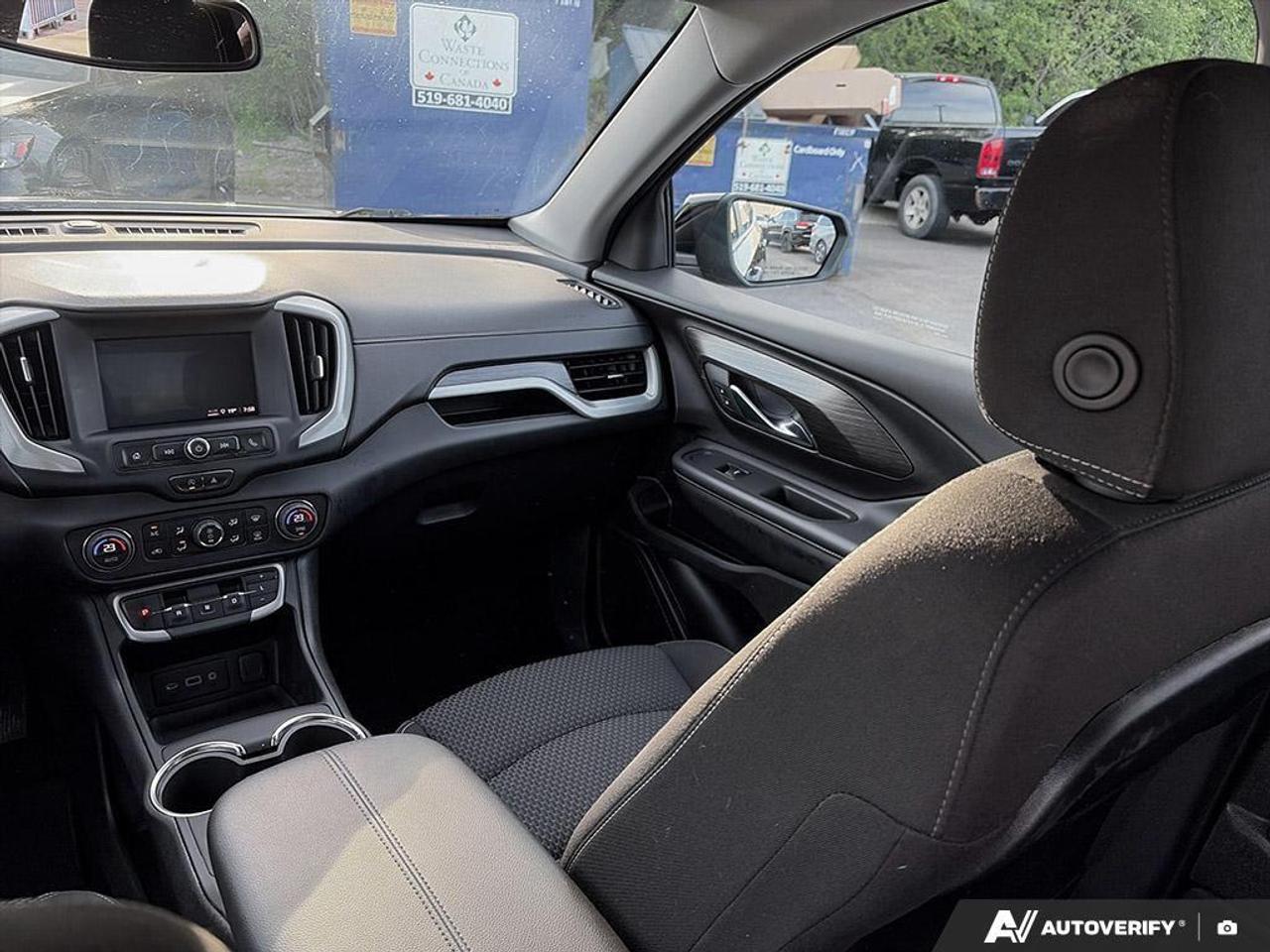 2024 GMC Terrain SLE 4dr All-Wheel Drive Photo