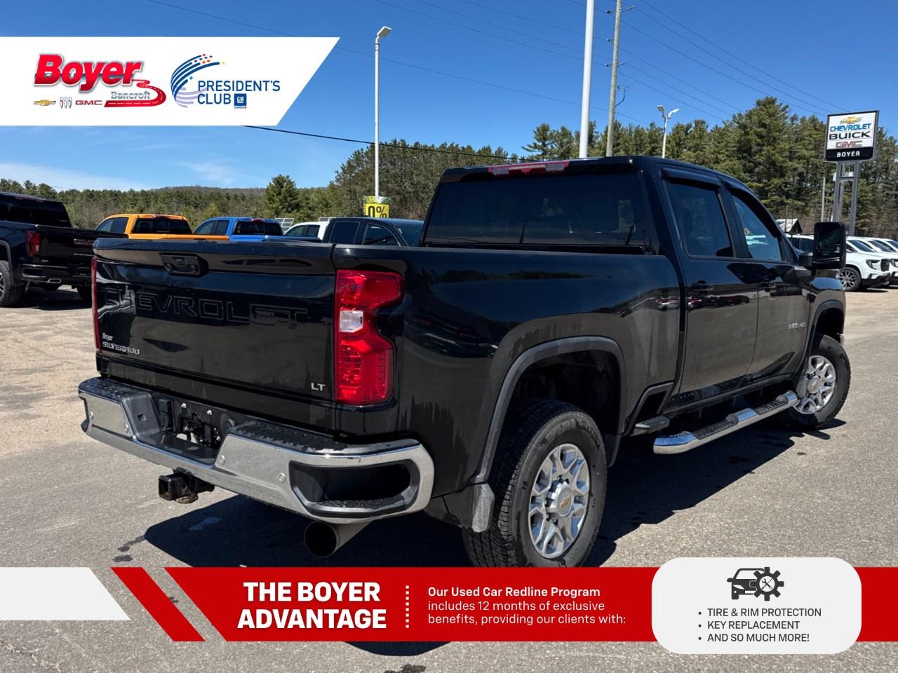 2024 Chevrolet Silverado 3500HD 4WD Crew Cab Standard Box LT Photo4