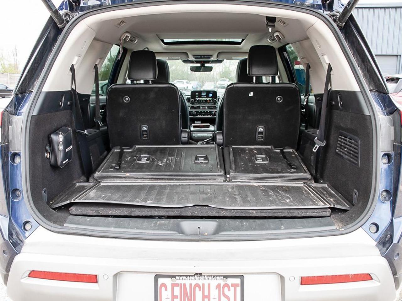 2023 Nissan Pathfinder Platinum 4dr 4x4 Photo