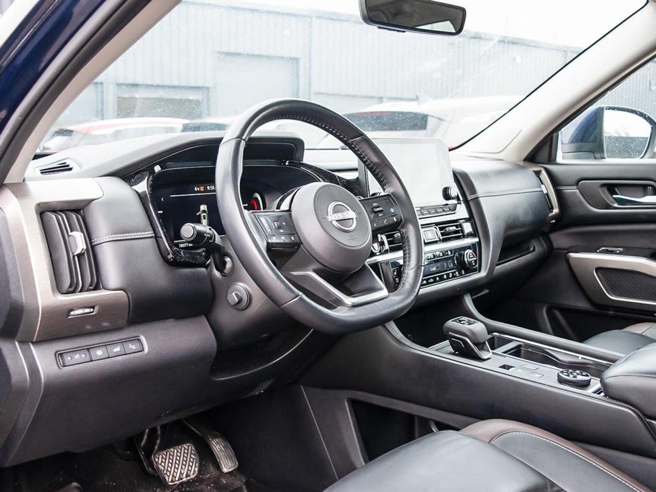 2023 Nissan Pathfinder Platinum 4dr 4x4 Photo