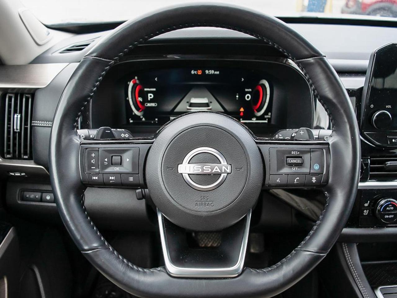 2023 Nissan Pathfinder Platinum 4dr 4x4 Photo
