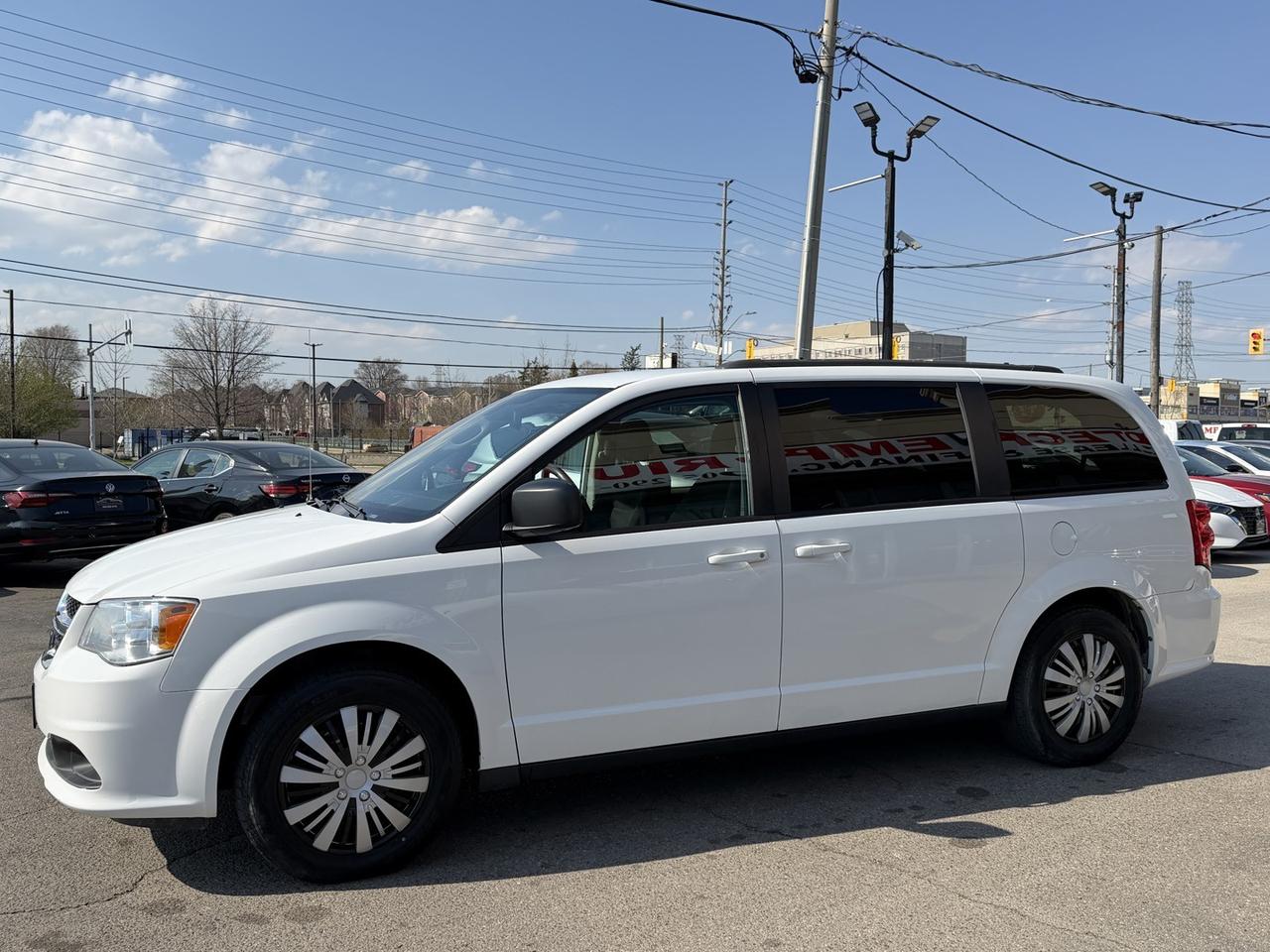 2019 Dodge Grand Caravan SXT   Stow n Go   7 Pass   Reverse Cam Photo