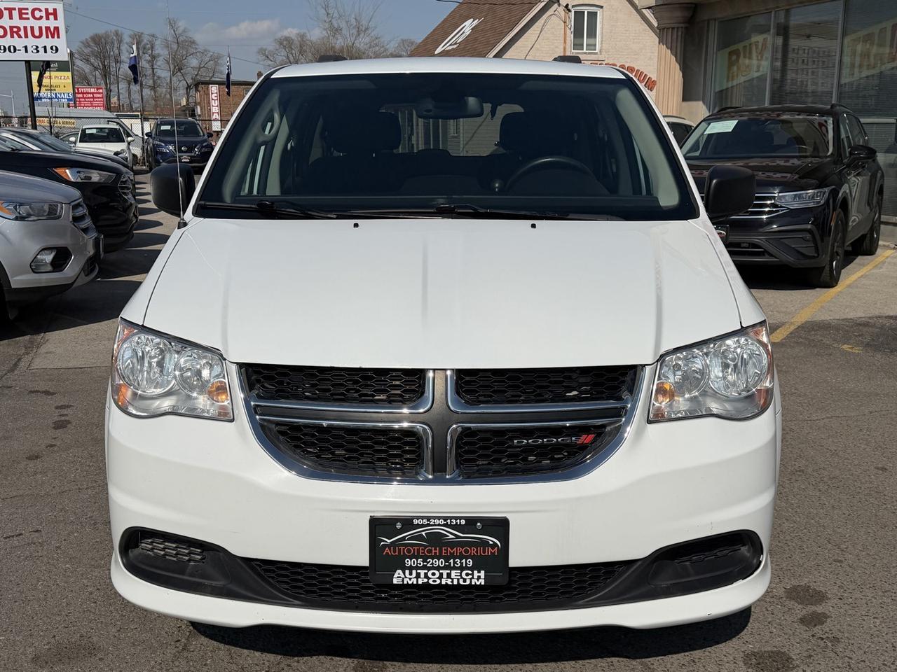 2019 Dodge Grand Caravan SXT   Stow n Go   7 Pass   Reverse Cam Photo