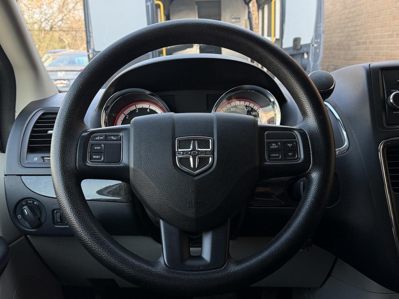 2019 Dodge Grand Caravan SXT   Stow n Go   7 Pass   Reverse Cam Photo