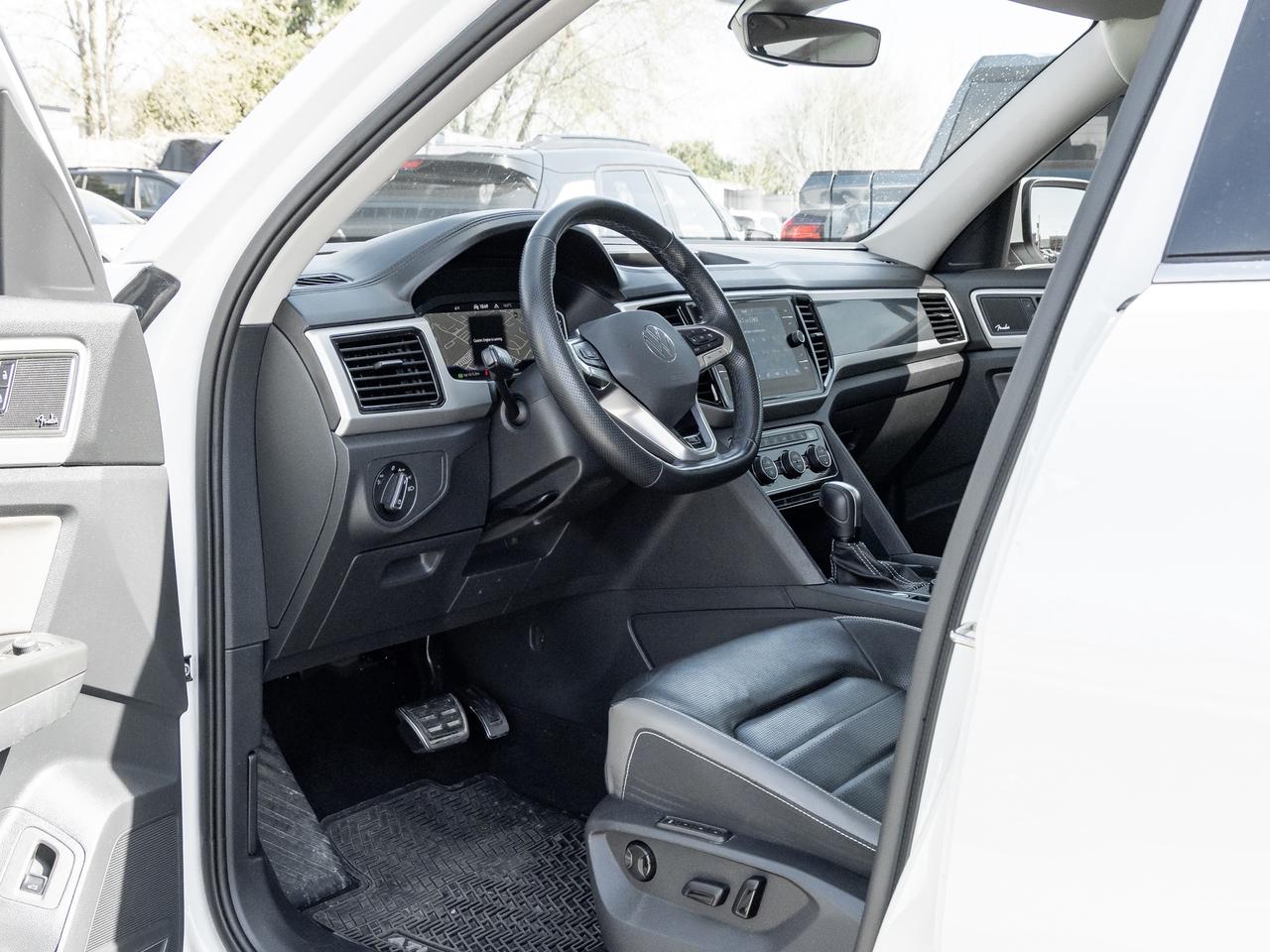 2022 Volkswagen Atlas Execline   7 pass  Panoramic Roof   New Tires! Photo