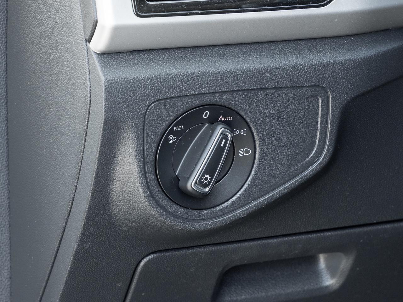 2022 Volkswagen Atlas Execline   7 pass  Panoramic Roof   New Tires! Photo