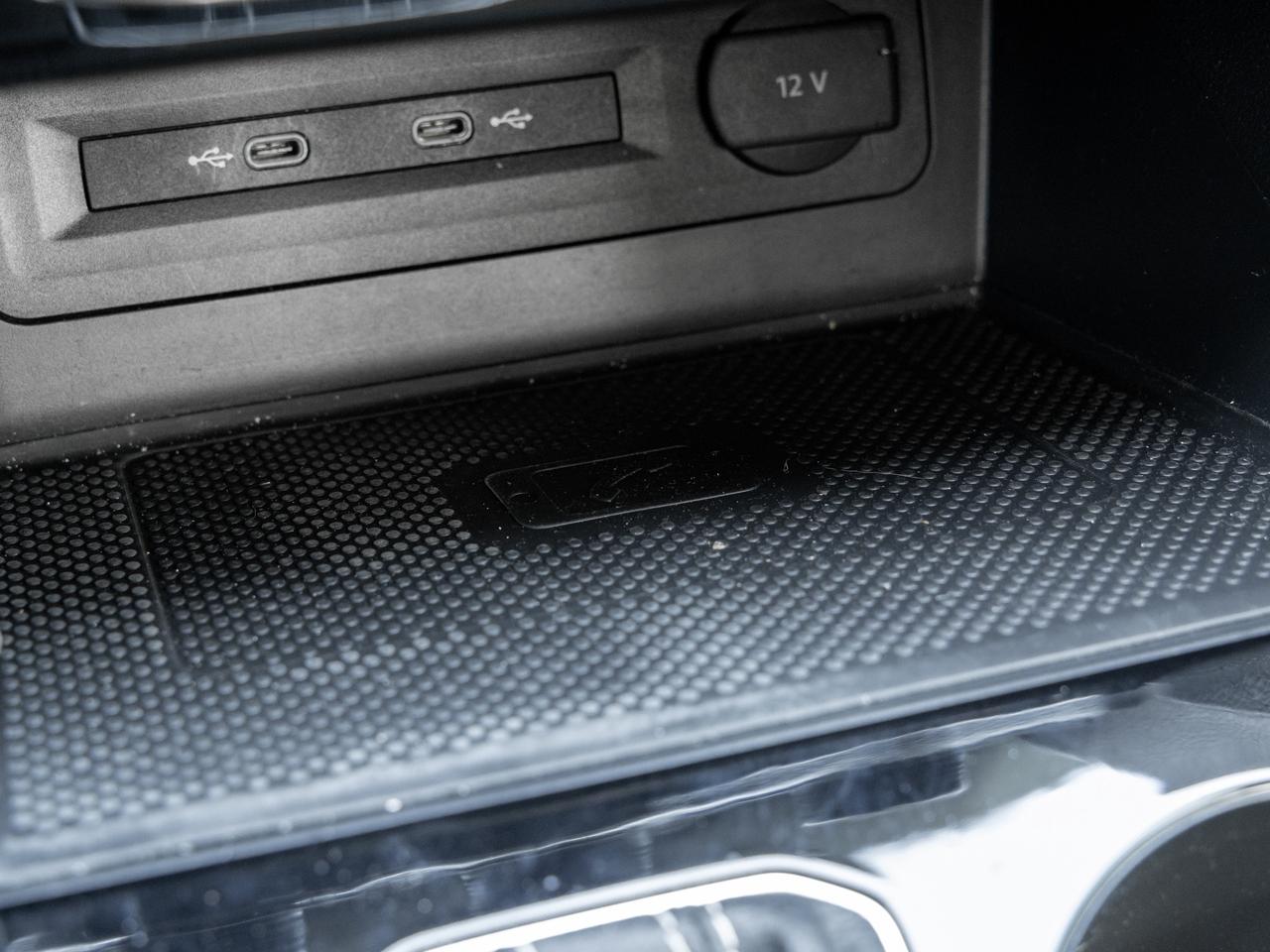 2022 Volkswagen Atlas Execline   7 pass  Panoramic Roof   New Tires! Photo