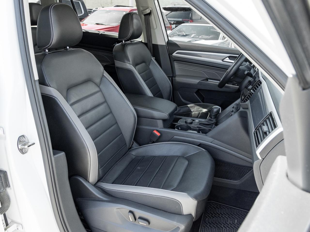 2022 Volkswagen Atlas Execline   7 pass  Panoramic Roof   New Tires! Photo