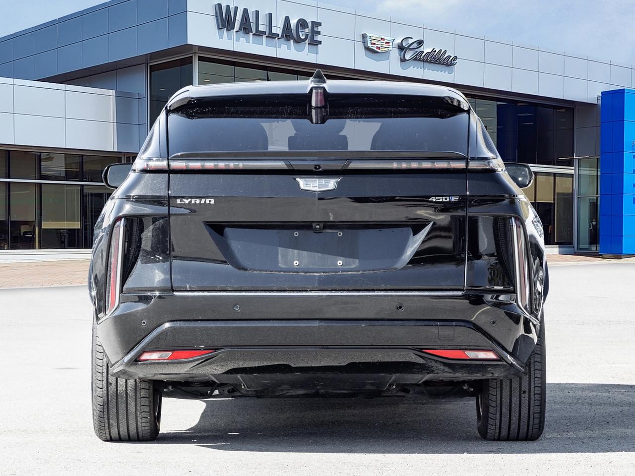 2023 Cadillac LYRIQ 33" Curved Display   AKG Audio   Panoramic Roof Photo