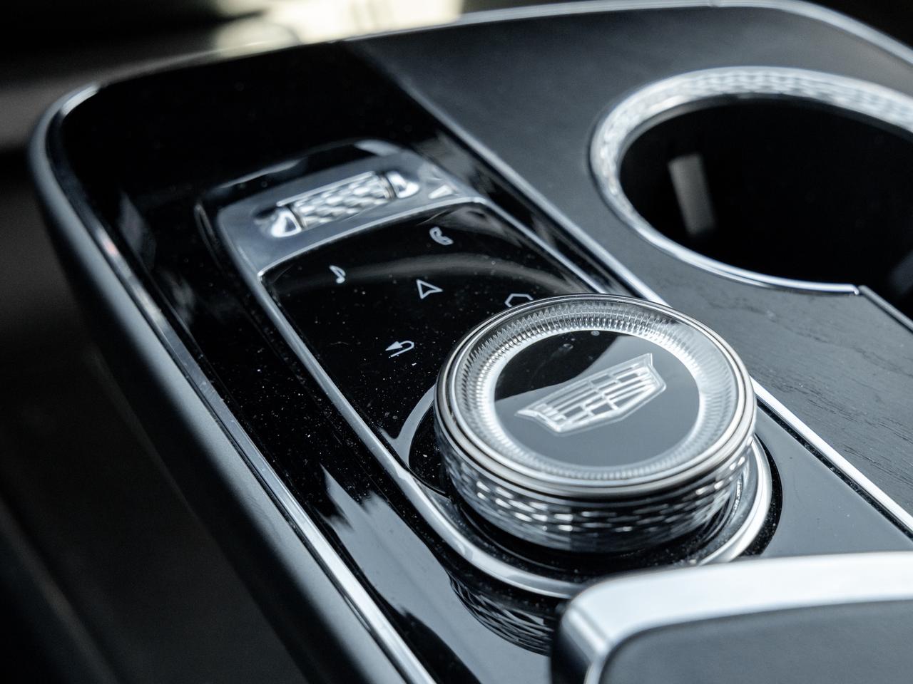 2023 Cadillac LYRIQ 33" Curved Display   AKG Audio   Panoramic Roof Photo