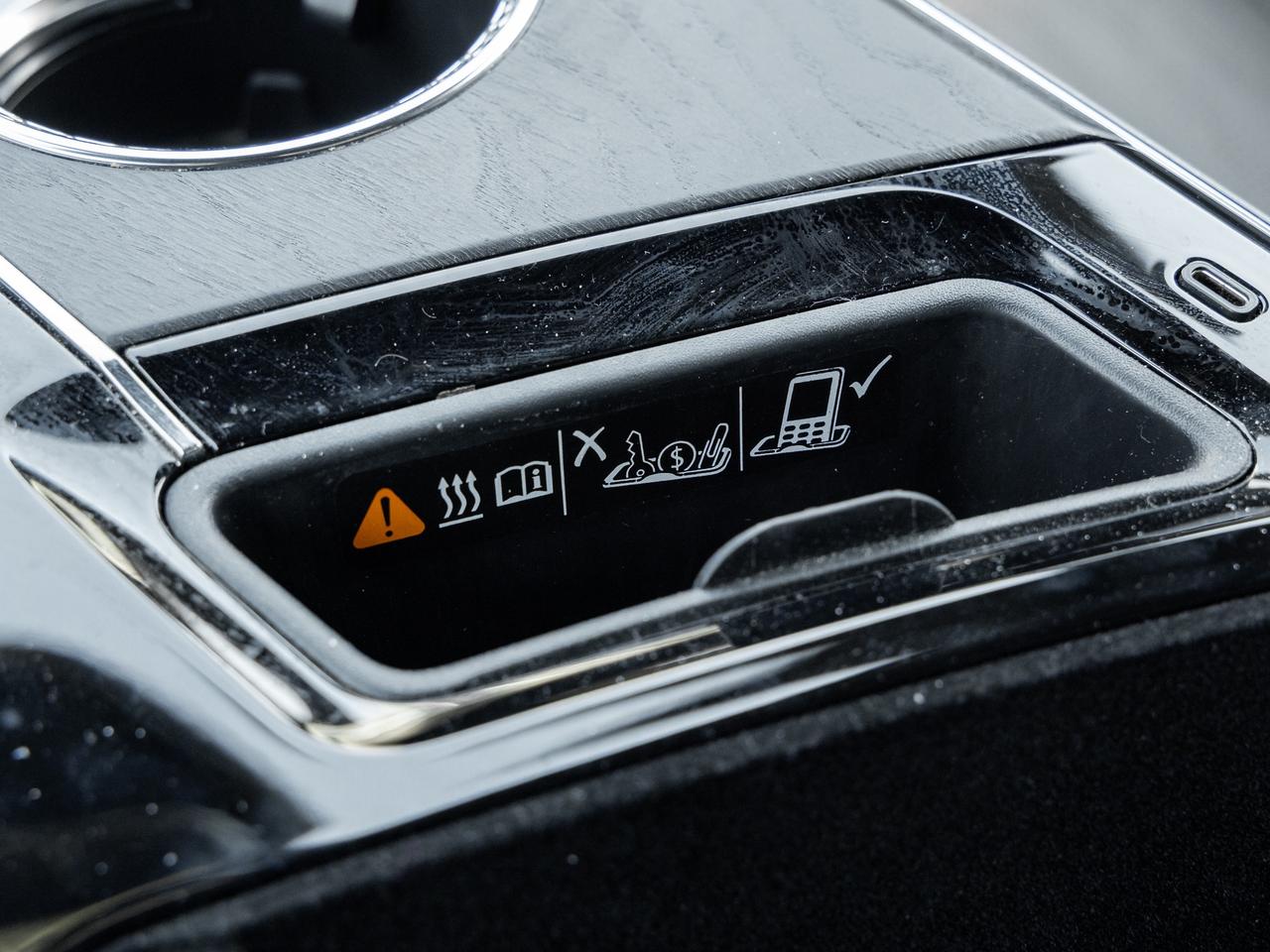 2023 Cadillac LYRIQ 33" Curved Display   AKG Audio   Panoramic Roof Photo