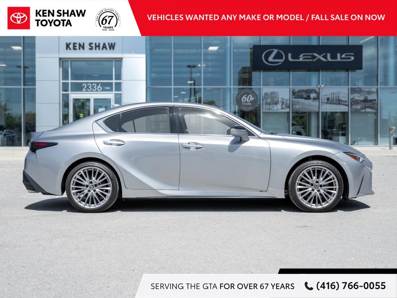2021 Lexus IS 300 Base 4dr All-Wheel Drive Sedan Photo4