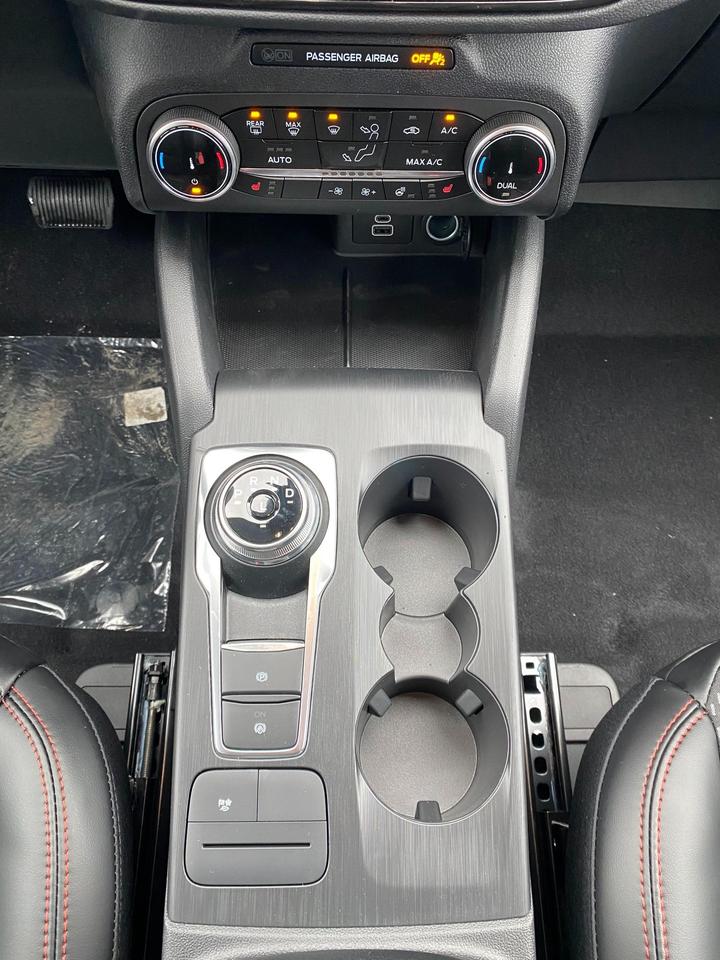 2026 Ford Escape ST-Line 4dr All-Wheel Drive Photo