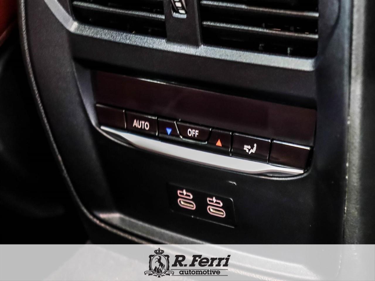 2025 BMW 330 i xDrive 4dr All-Wheel Drive Sedan Photo