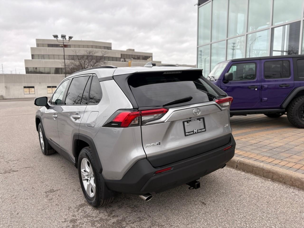 2020 Toyota RAV4 XLE 4dr Front-wheel Drive Photo