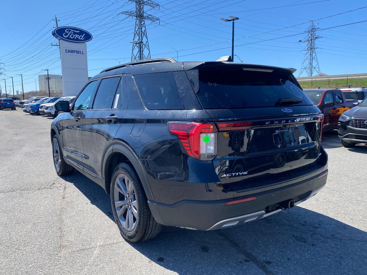 2026 Ford Explorer  Photo3