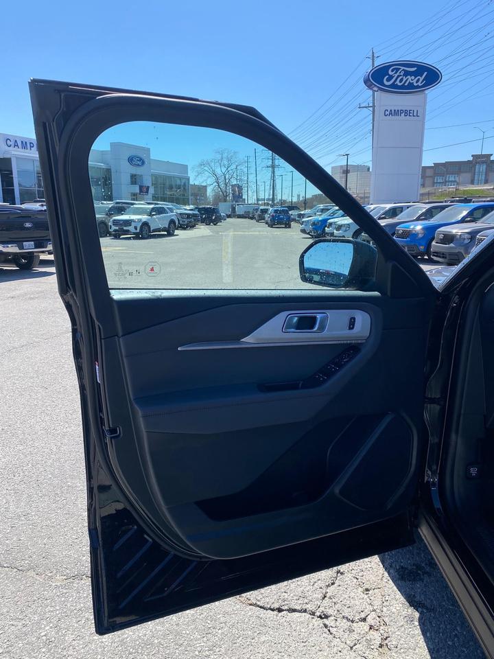 2026 Ford Explorer  Photo