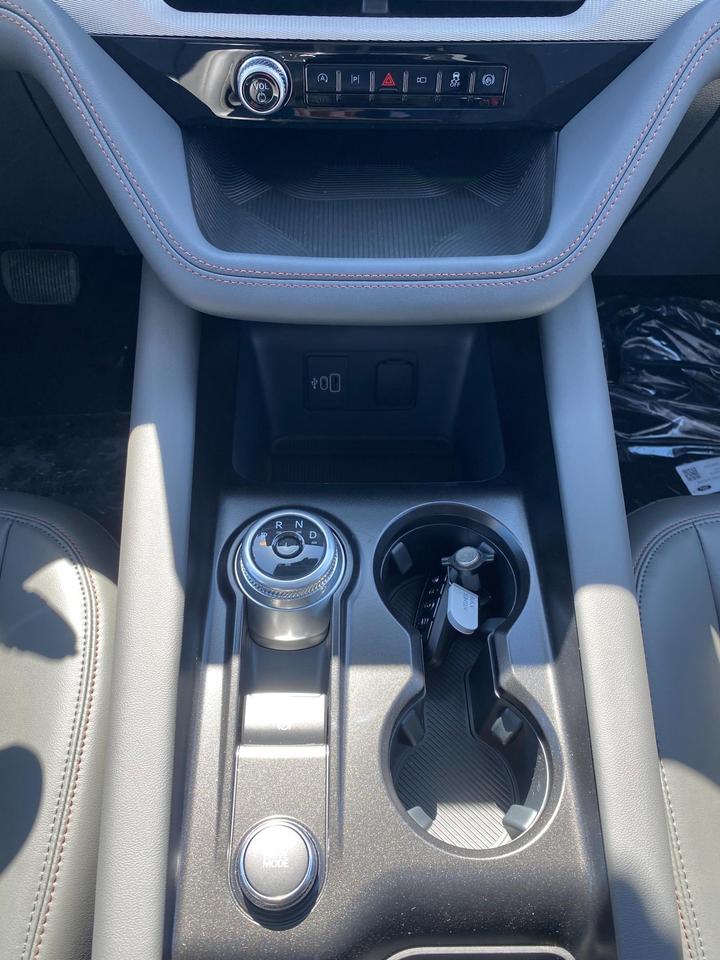 2026 Ford Explorer  Photo