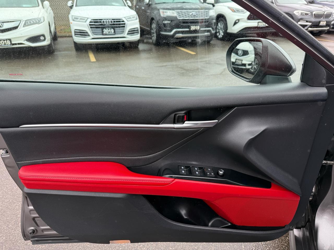 2018 Toyota Camry XSE V6 Auto  ACCIDENT FREE 1-OWNER RED INTRIOR CER Photo