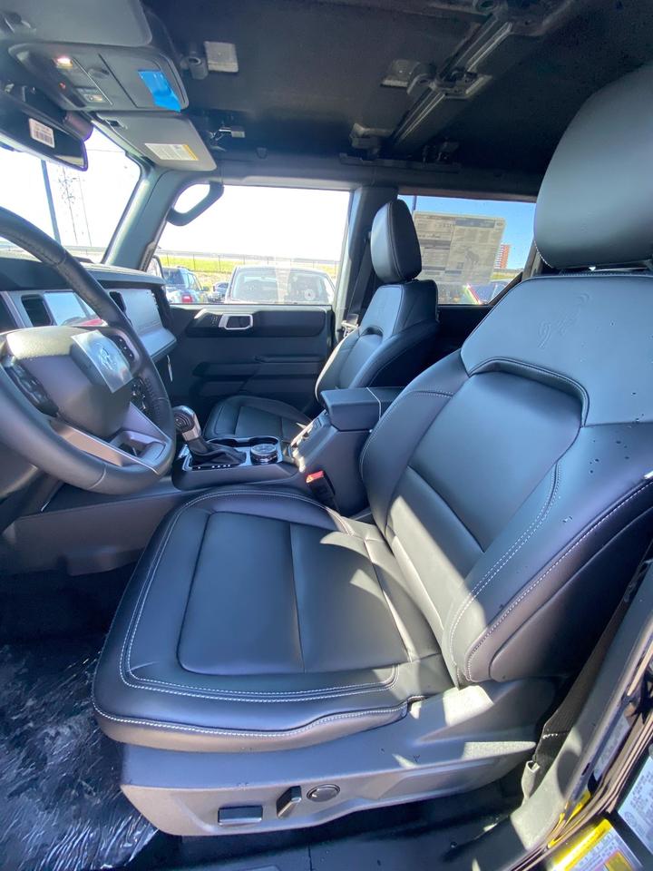 2026 Ford Bronco Outer Banks 4dr 4x4 Photo