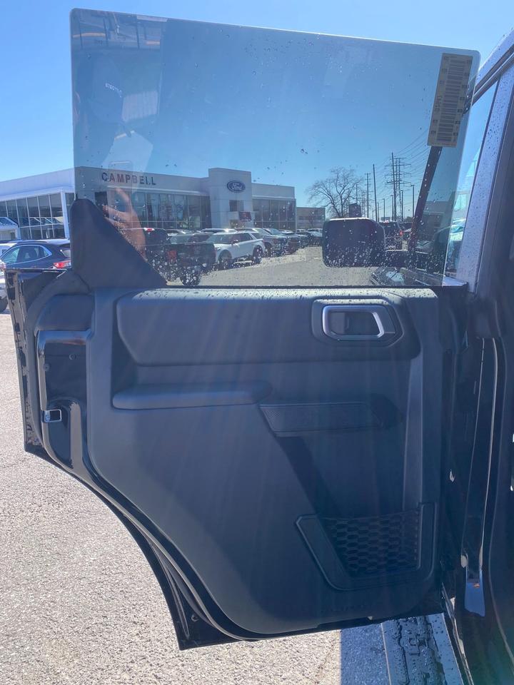 2026 Ford Bronco Outer Banks 4dr 4x4 Photo