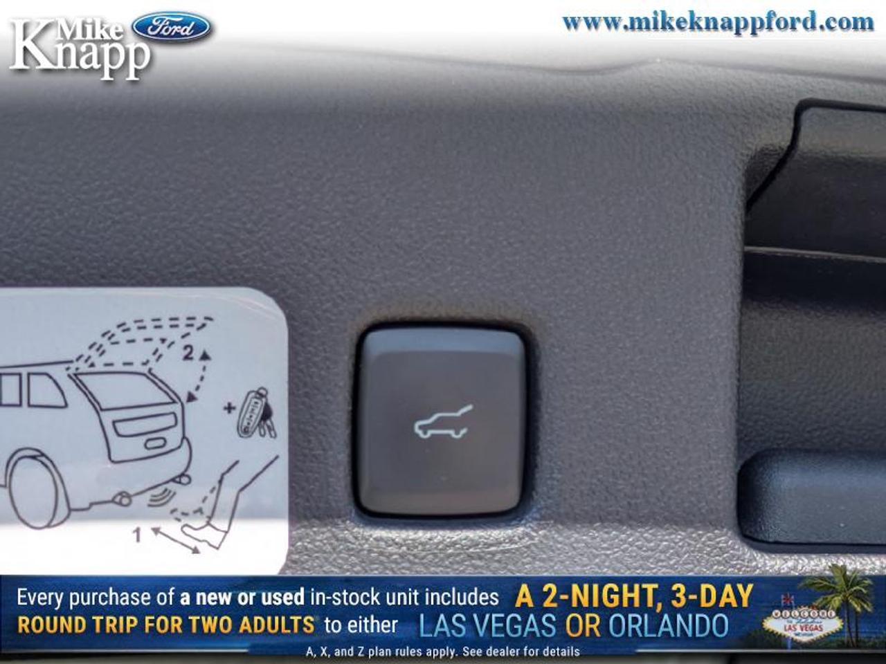 2020 Ford Escape SEL 4WD Photo