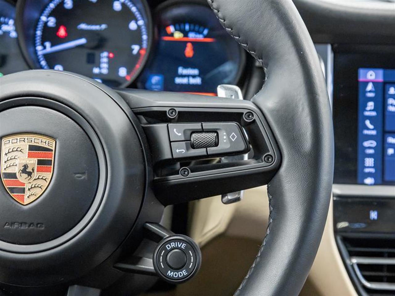 2023 Porsche Macan T 4dr All-Wheel Drive Photo