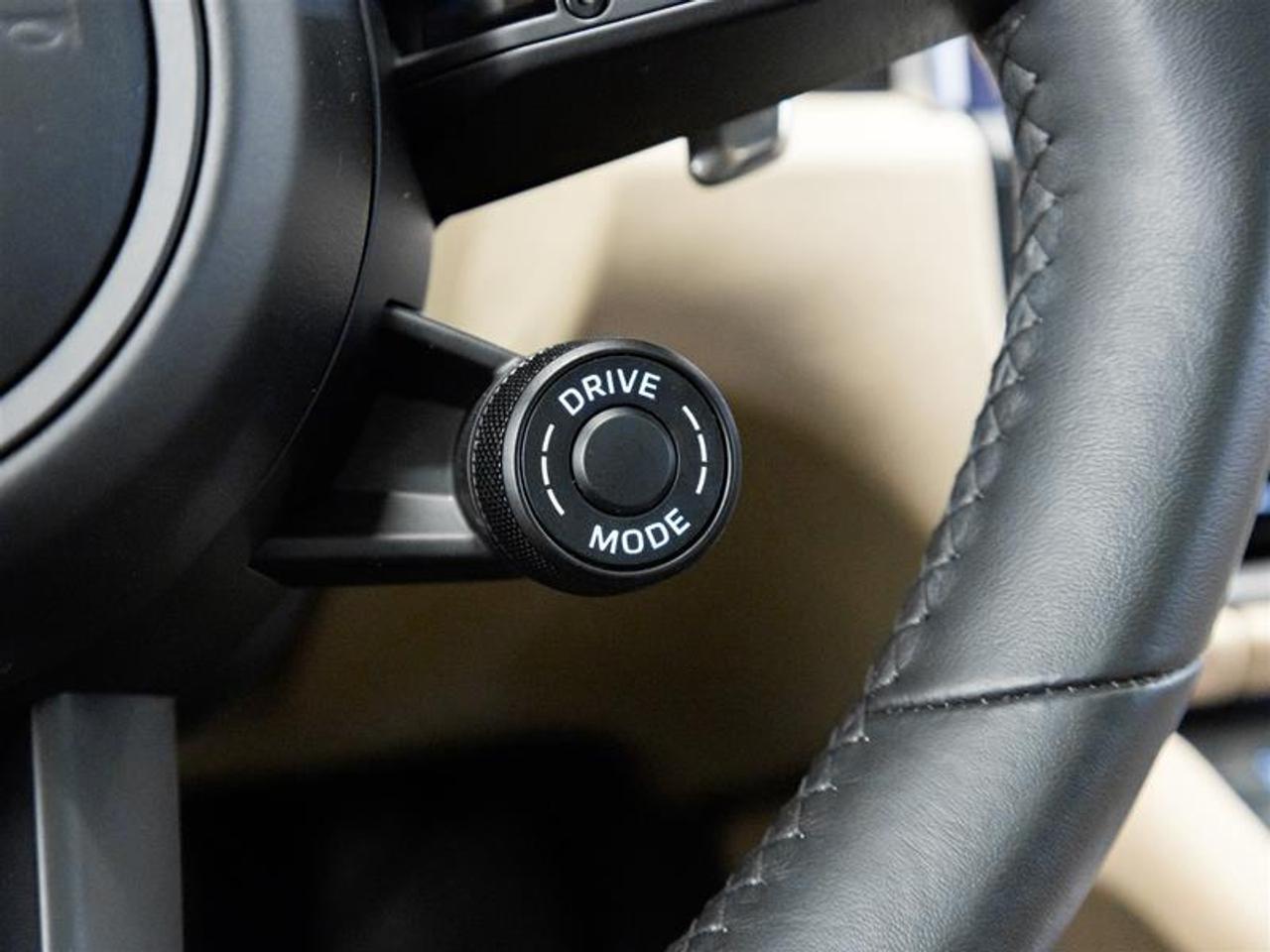 2023 Porsche Macan T 4dr All-Wheel Drive Photo