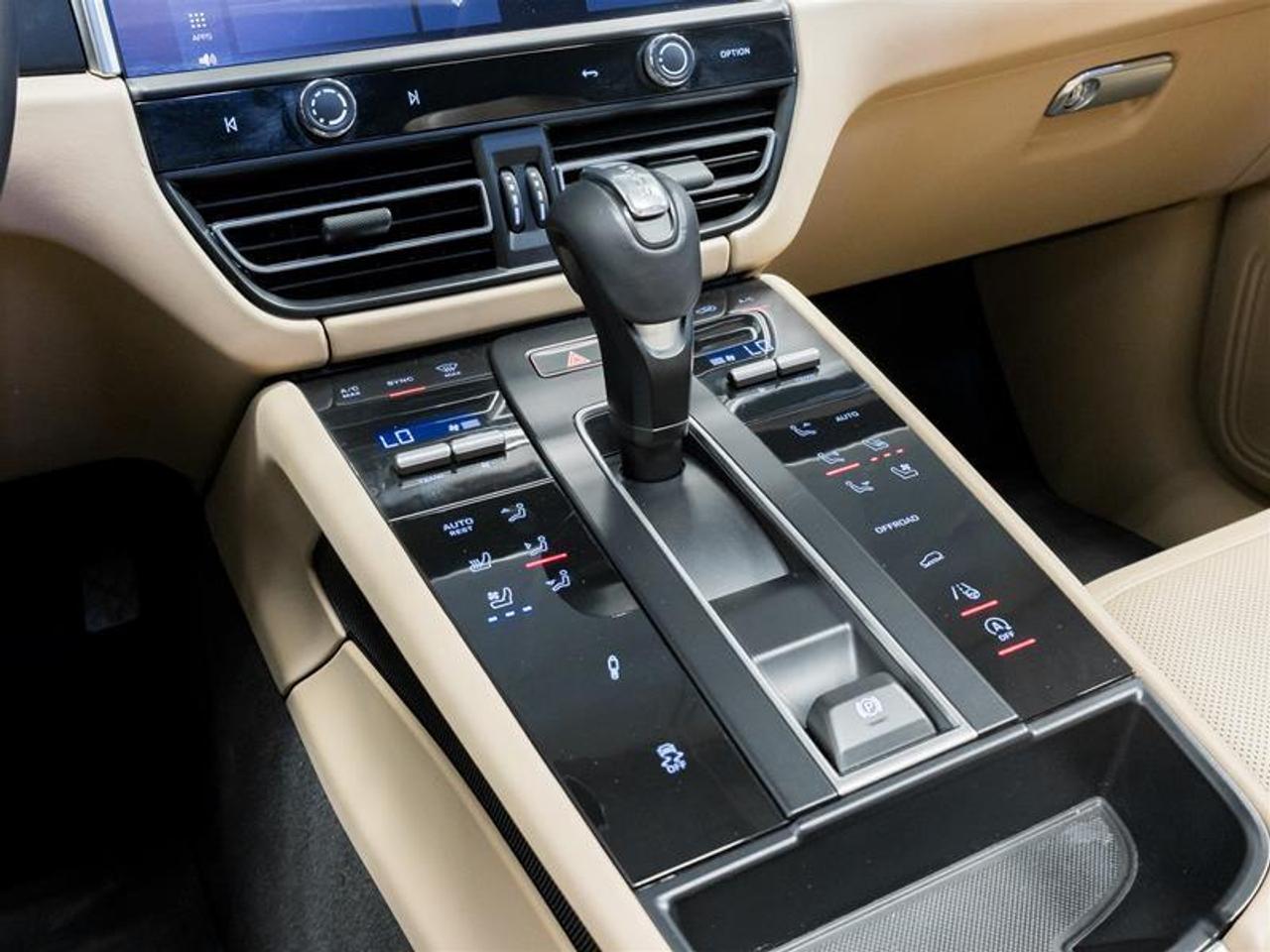 2023 Porsche Macan T 4dr All-Wheel Drive Photo