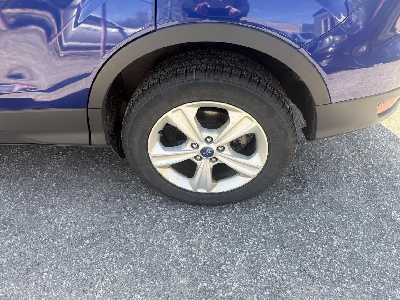 2013 Ford Escape *** BLOWOUT SALE *** Photo