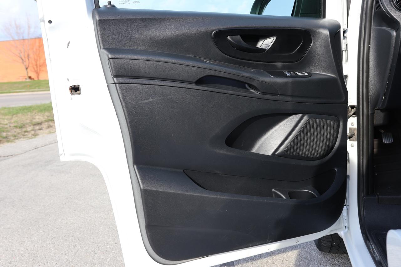 2021 Mercedes-Benz Metris Passenger Van NAV-BCAM/CRUISE CONTROL/BLUETOOOTH/POWER WINDOWS & Photo