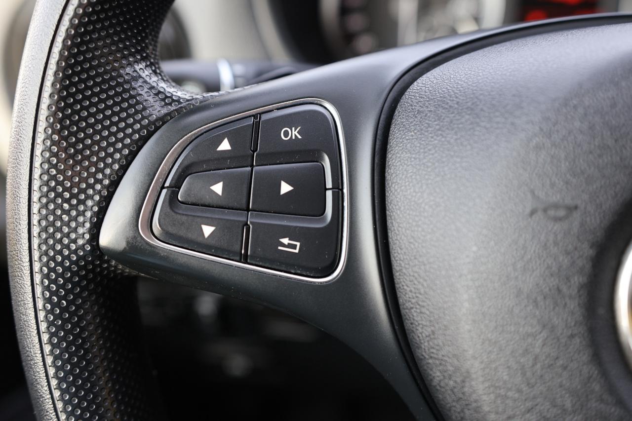 2021 Mercedes-Benz Metris Passenger Van NAV-BCAM/CRUISE CONTROL/BLUETOOOTH/POWER WINDOWS & Photo