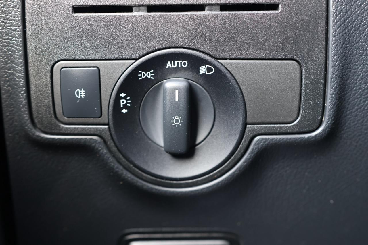 2021 Mercedes-Benz Metris Passenger Van NAV-BCAM/CRUISE CONTROL/BLUETOOOTH/POWER WINDOWS & Photo