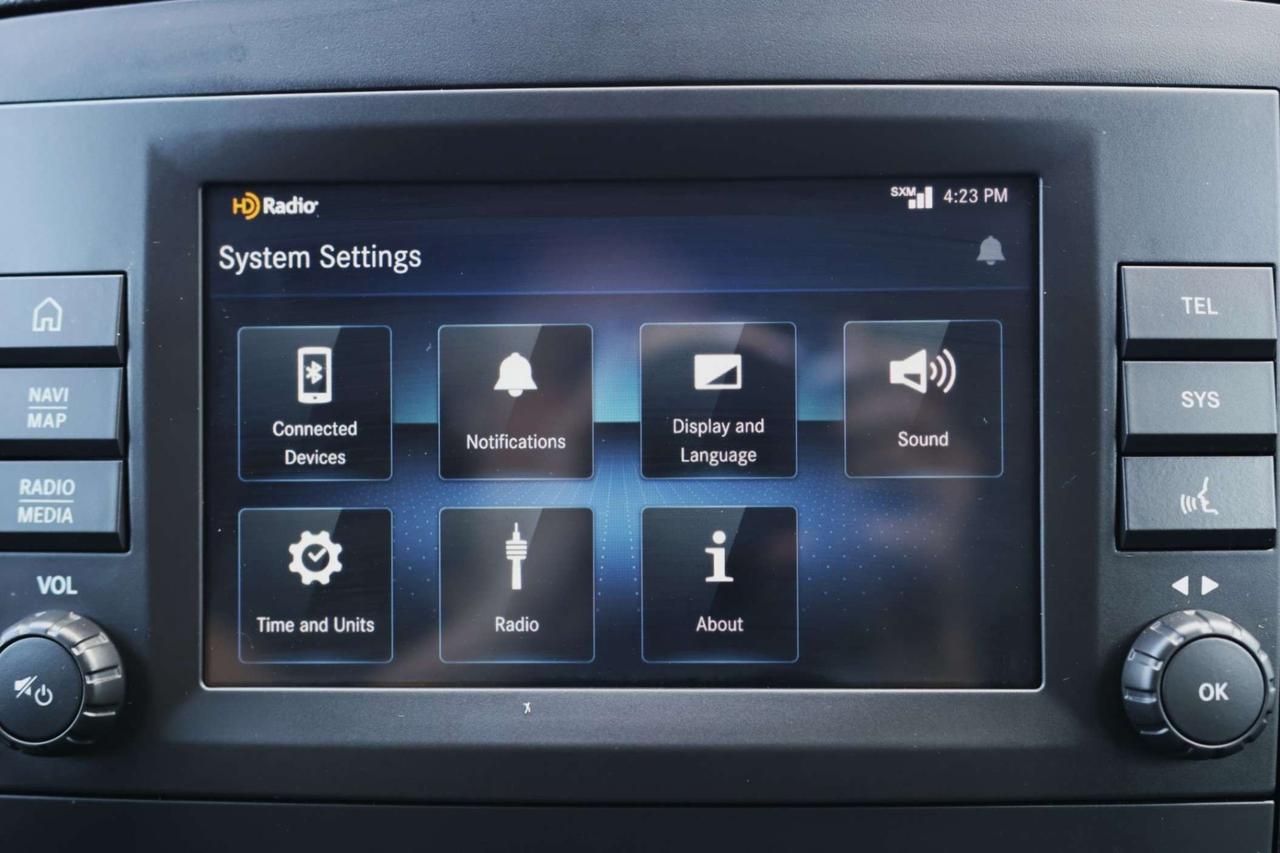 2021 Mercedes-Benz Metris Passenger Van CARGO VAN/BACK UP CAMERA/CARPLAY & ANDROID AUTO/BLUETOOOTH/POWER WINDOWS & MIRRORS/TIPTRONIC/AUTO HEADLIGHTS/CRUISE CONTR Photo