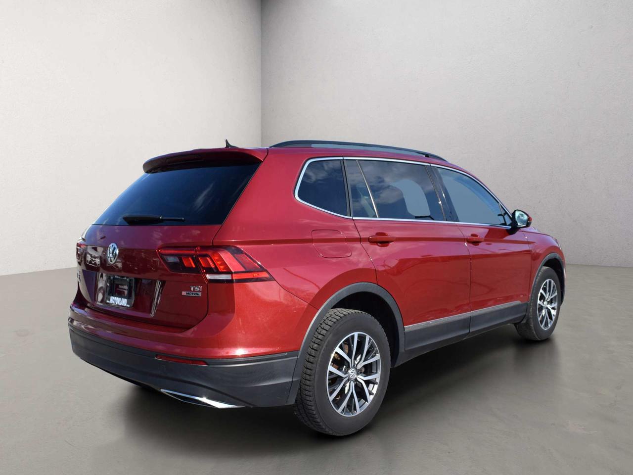 2018 Volkswagen Tiguan Comfortline 4Motion Leather Panoramic Sunroof Photo