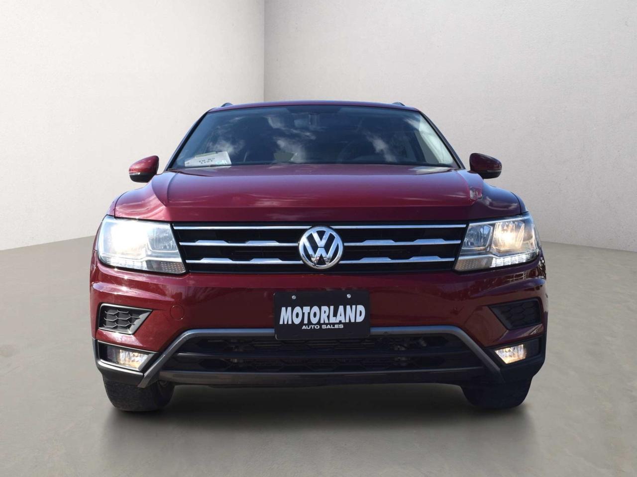 2018 Volkswagen Tiguan Comfortline 4Motion Leather Panoramic Sunroof Photo
