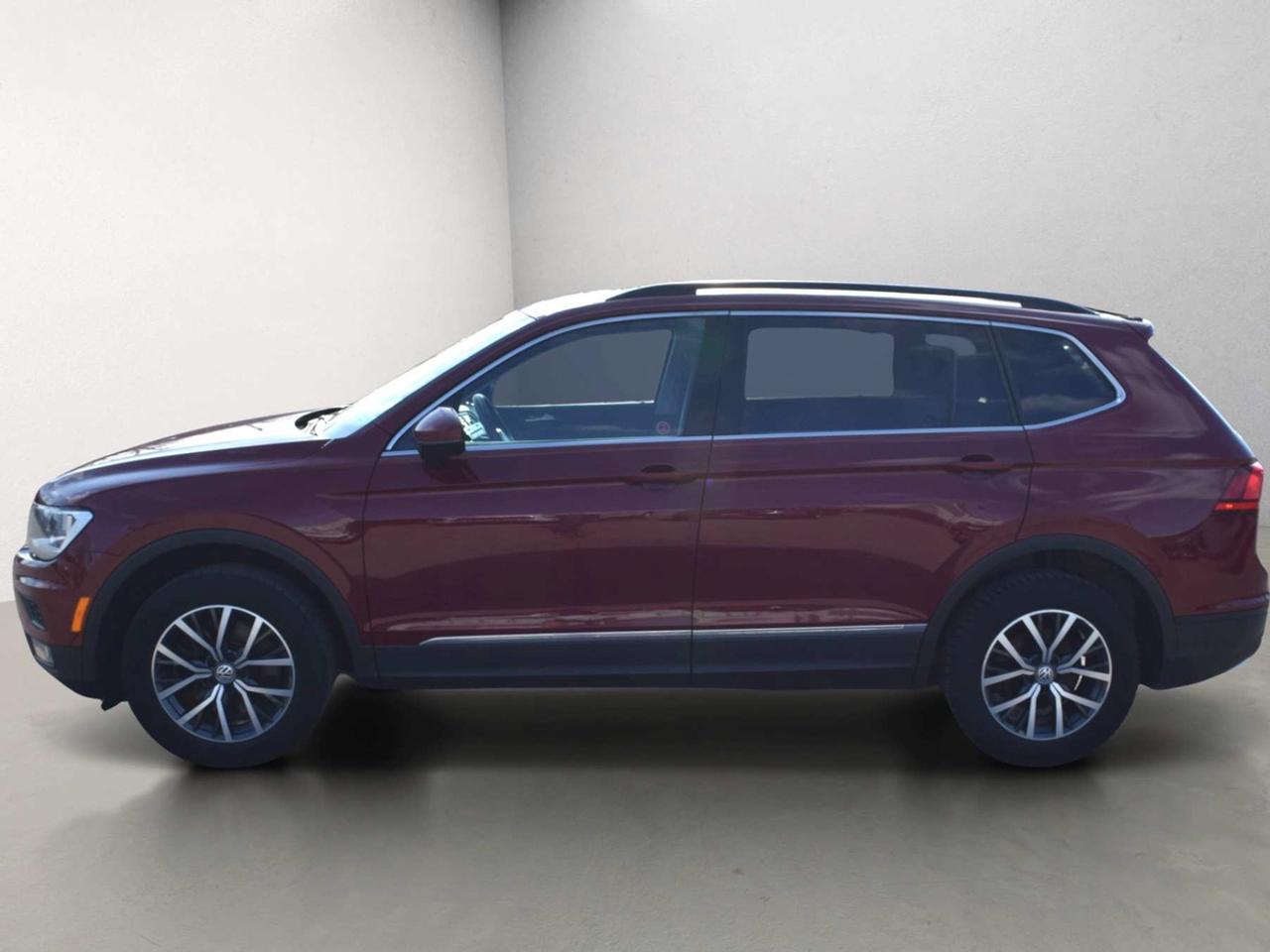 2018 Volkswagen Tiguan Comfortline 4Motion Leather Panoramic Sunroof Photo