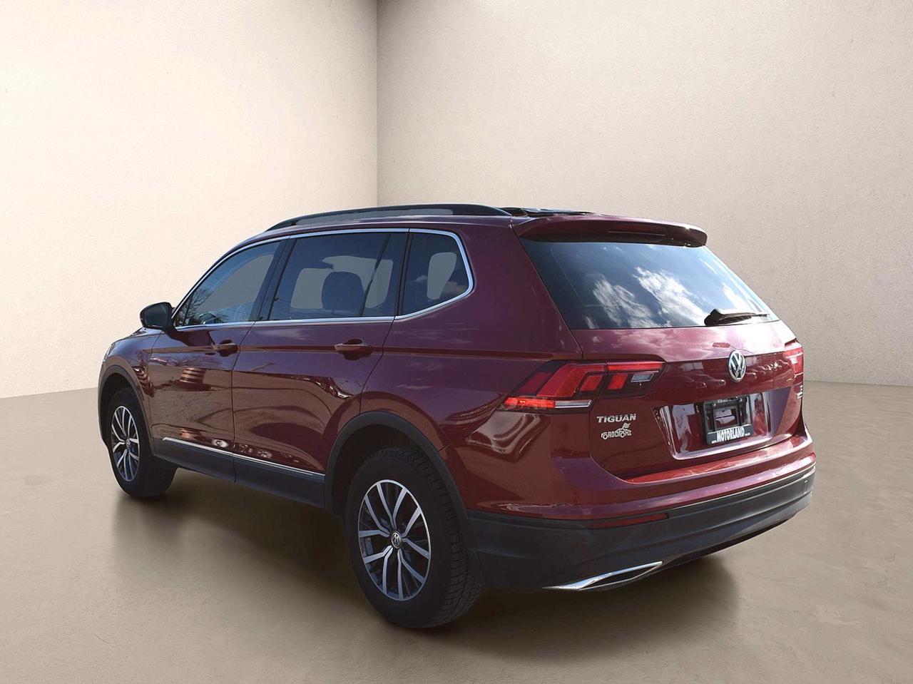2018 Volkswagen Tiguan Comfortline 4Motion Leather Panoramic Sunroof Photo