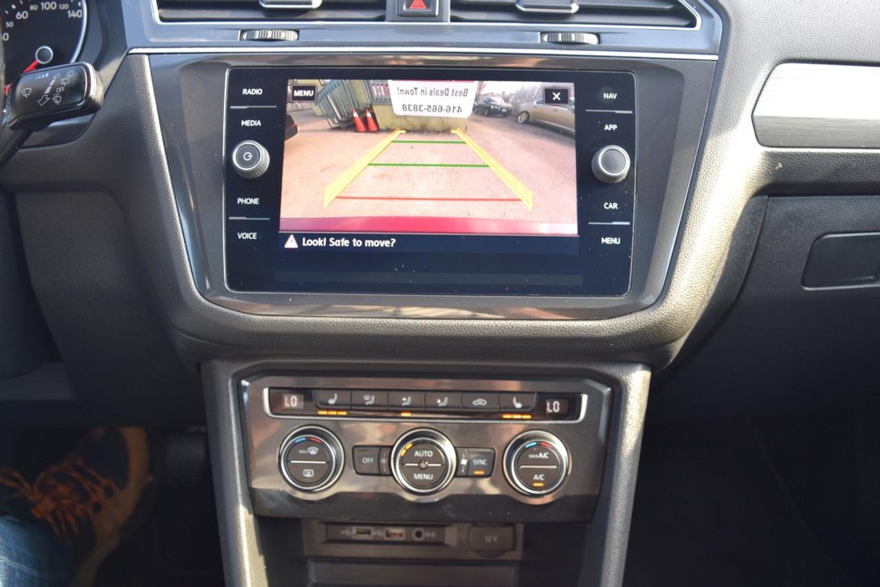 2018 Volkswagen Tiguan Comfortline 4Motion Leather Panoramic Sunroof Photo